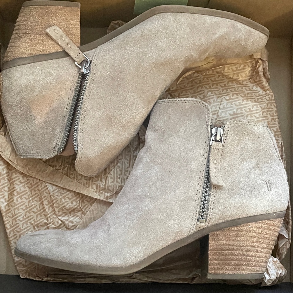 Frye Light Tan Suede Ankle Booties Gently worn a handful of times.